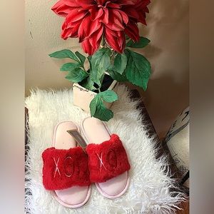 ❤️ RAE DUNN "XO.XO." Women's Memory Foam Slippers Size 5-6 Small - NWT, RV$38